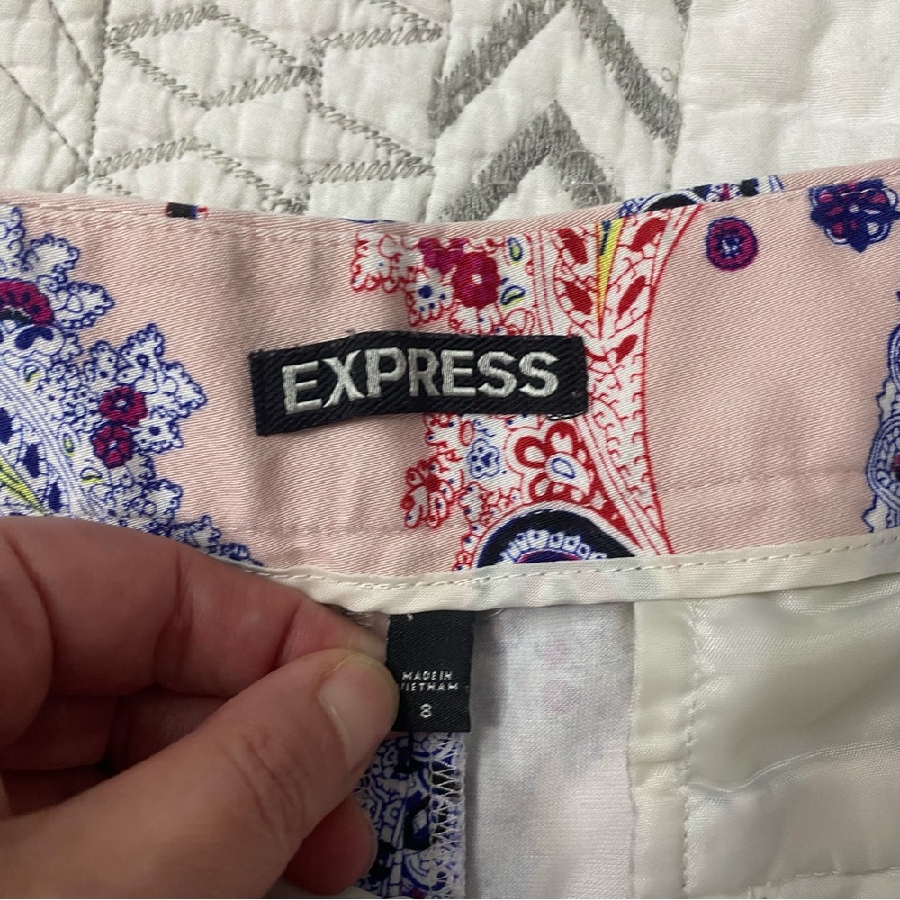 Vibrant Express Paisley Print Shorts SZ 8 - Picture 7 of 9